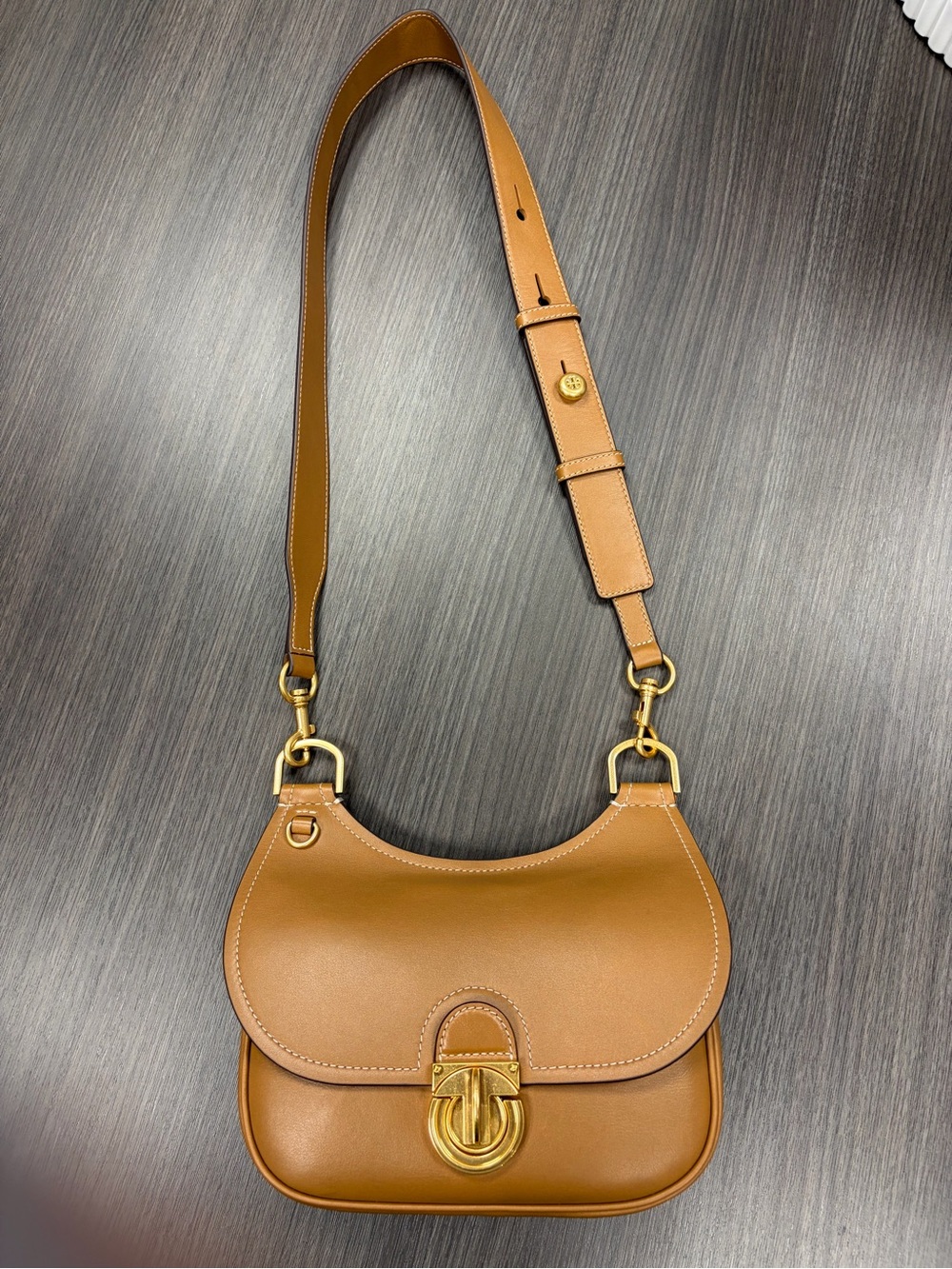 Tory Burch Small James Leather Saddle Crossbody Bag in Tan - Picture 6 of 13